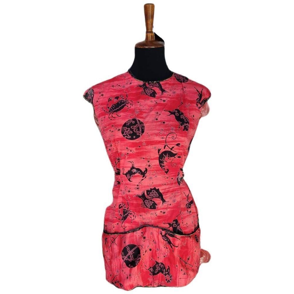 Rare Vintage Midcentury Celestial Zodiac Apron.